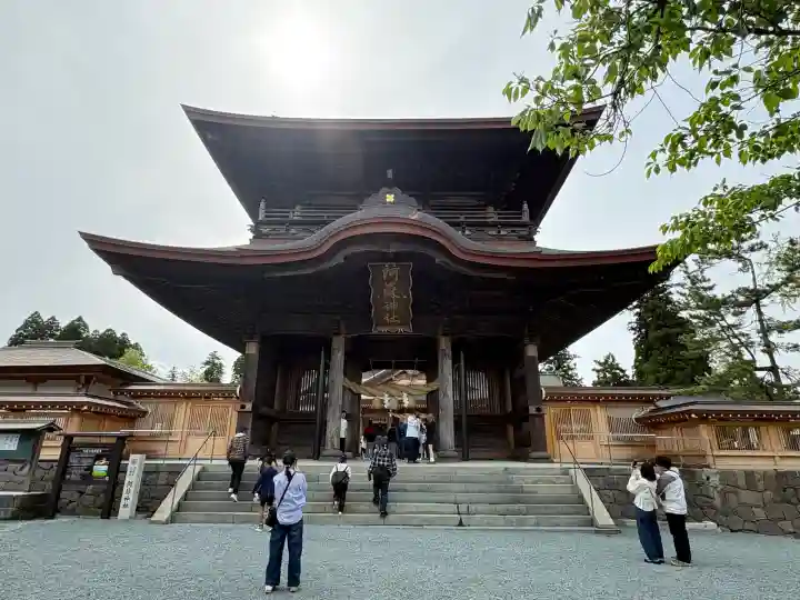 阿蘇神社の{uncategorized: "未分類", other: "その他", undefined: "問題あり", building: "その他建物", grave: "お墓", sacred_gate: "鳥居", guardian: "狛犬", statue: "像", buddha: "仏像", history: "歴史", nature: "自然", garden: "庭園", animal: "動物", pagoda: "塔", temizu: "手水舎", mountain_gate: "山門・神門", sanctuary: "本殿・本堂", subordinate: "末社・摂社", art: "芸術", scenery: "景色", jizo: "地蔵", ema: "絵馬", goshuin: "御朱印", omikuji: "おみくじ", items: "授与品その他", amulet: "お守り", goshuincho: "御朱印帳", eats: "食事", festival: "お祭り", votive_dance: "神楽", shichigosan: "七五三参", wedding: "結婚式", experience: "体験その他", initially: "初詣", around: "周辺", anti_infection: "感染症対策"}