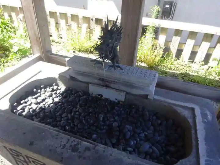 叶神社 (西叶神社)の手水舎