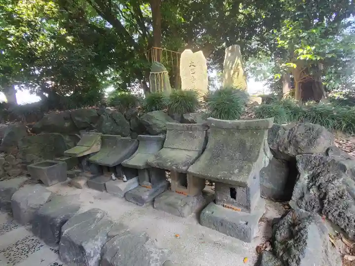 上里菅原神社の末社・摂社