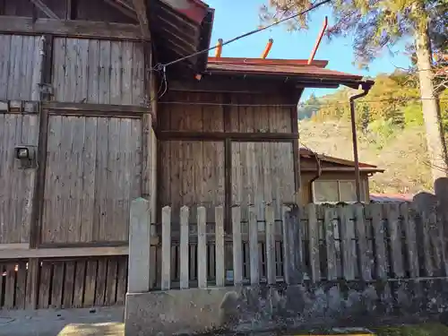 諏訪神社の本殿・本堂