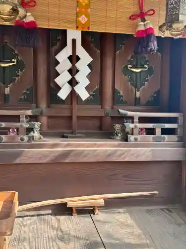 白峯神宮の{uncategorized: "未分類", other: "その他", undefined: "問題あり", building: "その他建物", grave: "お墓", sacred_gate: "鳥居", guardian: "狛犬", statue: "像", buddha: "仏像", history: "歴史", nature: "自然", garden: "庭園", animal: "動物", pagoda: "塔", temizu: "手水舎", mountain_gate: "山門・神門", sanctuary: "本殿・本堂", subordinate: "末社・摂社", art: "芸術", scenery: "景色", jizo: "地蔵", ema: "絵馬", goshuin: "御朱印", omikuji: "おみくじ", items: "授与品その他", amulet: "お守り", goshuincho: "御朱印帳", eats: "食事", festival: "お祭り", votive_dance: "神楽", shichigosan: "七五三参", wedding: "結婚式", experience: "体験その他", initially: "初詣", around: "周辺", anti_infection: "感染症対策"}