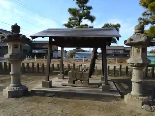 新政成神社の手水舎