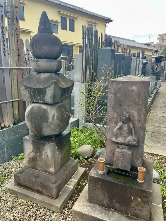 来迎寺の{uncategorized: "未分類", other: "その他", undefined: "問題あり", building: "その他建物", grave: "お墓", sacred_gate: "鳥居", guardian: "狛犬", statue: "像", buddha: "仏像", history: "歴史", nature: "自然", garden: "庭園", animal: "動物", pagoda: "塔", temizu: "手水舎", mountain_gate: "山門・神門", sanctuary: "本殿・本堂", subordinate: "末社・摂社", art: "芸術", scenery: "景色", jizo: "地蔵", ema: "絵馬", goshuin: "御朱印", omikuji: "おみくじ", items: "授与品その他", amulet: "お守り", goshuincho: "御朱印帳", eats: "食事", festival: "お祭り", votive_dance: "神楽", shichigosan: "七五三参", wedding: "結婚式", experience: "体験その他", initially: "初詣", around: "周辺", anti_infection: "感染症対策"}