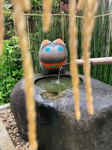 阿豆佐味天神社 立川水天宮の手水舎