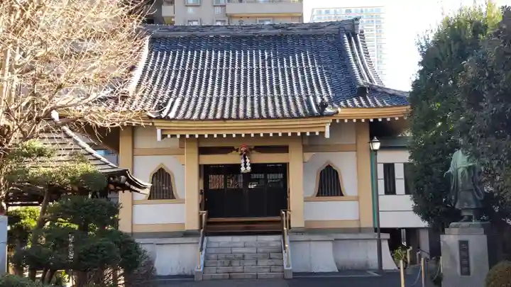 日慶寺の本殿・本堂