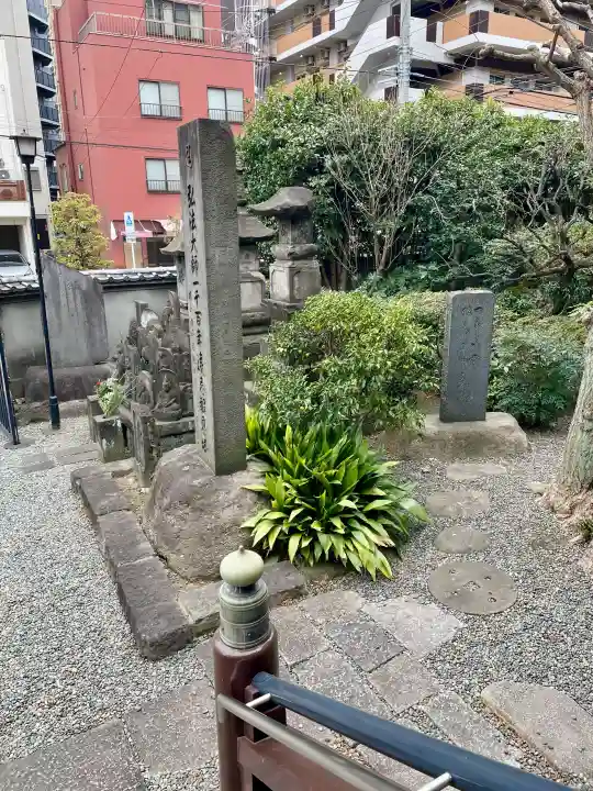 龍泉寺の{uncategorized: "未分類", other: "その他", undefined: "問題あり", building: "その他建物", grave: "お墓", sacred_gate: "鳥居", guardian: "狛犬", statue: "像", buddha: "仏像", history: "歴史", nature: "自然", garden: "庭園", animal: "動物", pagoda: "塔", temizu: "手水舎", mountain_gate: "山門・神門", sanctuary: "本殿・本堂", subordinate: "末社・摂社", art: "芸術", scenery: "景色", jizo: "地蔵", ema: "絵馬", goshuin: "御朱印", omikuji: "おみくじ", items: "授与品その他", amulet: "お守り", goshuincho: "御朱印帳", eats: "食事", festival: "お祭り", votive_dance: "神楽", shichigosan: "七五三参", wedding: "結婚式", experience: "体験その他", initially: "初詣", around: "周辺", anti_infection: "感染症対策"}