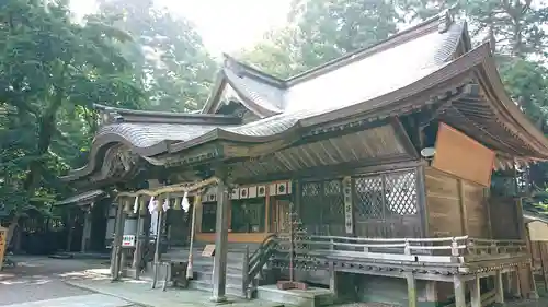 劒神社の本殿