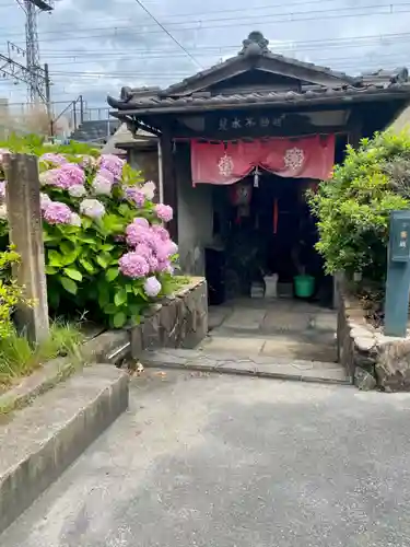 兒水不動明王堂の本殿・本堂