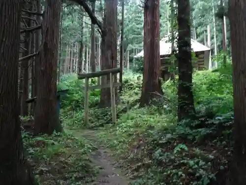 老犬神社の建物その他