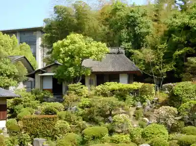 等持院の末社・摂社