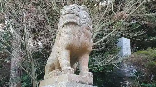 楯崎神社の狛犬