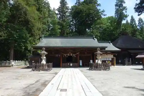 若一王子神社の本殿