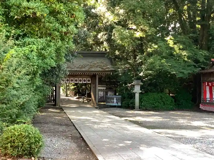 砥鹿神社(里宮)の山門・神門