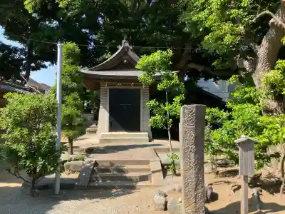 片瀬諏訪神社の{uncategorized: "未分類", other: "その他", undefined: "問題あり", building: "その他建物", grave: "お墓", sacred_gate: "鳥居", guardian: "狛犬", statue: "像", buddha: "仏像", history: "歴史", nature: "自然", garden: "庭園", animal: "動物", pagoda: "塔", temizu: "手水舎", mountain_gate: "山門・神門", sanctuary: "本殿・本堂", subordinate: "末社・摂社", art: "芸術", scenery: "景色", jizo: "地蔵", ema: "絵馬", goshuin: "御朱印", omikuji: "おみくじ", items: "授与品その他", amulet: "お守り", goshuincho: "御朱印帳", eats: "食事", festival: "お祭り", votive_dance: "神楽", shichigosan: "七五三参", wedding: "結婚式", experience: "体験その他", initially: "初詣", around: "周辺", anti_infection: "感染症対策"}