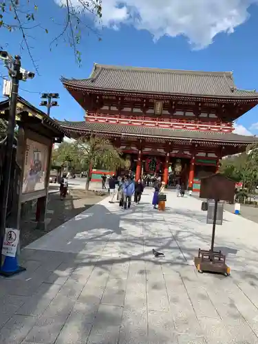 浅草寺の山門