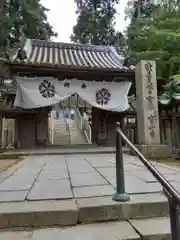 宝山寺の山門