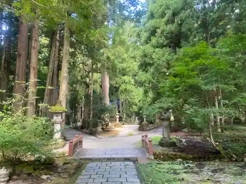 雄山神社中宮祈願殿(富山県)