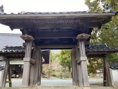 東大寺別院阿弥陀寺の{uncategorized: "未分類", other: "その他", undefined: "問題あり", building: "その他建物", grave: "お墓", sacred_gate: "鳥居", guardian: "狛犬", statue: "像", buddha: "仏像", history: "歴史", nature: "自然", garden: "庭園", animal: "動物", pagoda: "塔", temizu: "手水舎", mountain_gate: "山門・神門", sanctuary: "本殿・本堂", subordinate: "末社・摂社", art: "芸術", scenery: "景色", jizo: "地蔵", ema: "絵馬", goshuin: "御朱印", omikuji: "おみくじ", items: "授与品その他", amulet: "お守り", goshuincho: "御朱印帳", eats: "食事", festival: "お祭り", votive_dance: "神楽", shichigosan: "七五三参", wedding: "結婚式", experience: "体験その他", initially: "初詣", around: "周辺", anti_infection: "感染症対策"}