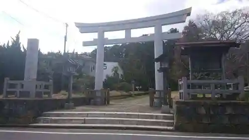 諏訪神社の鳥居