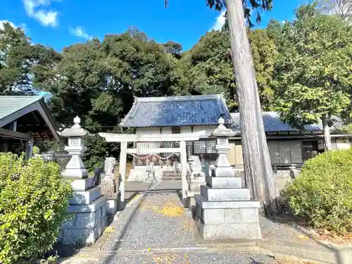 神明社の鳥居