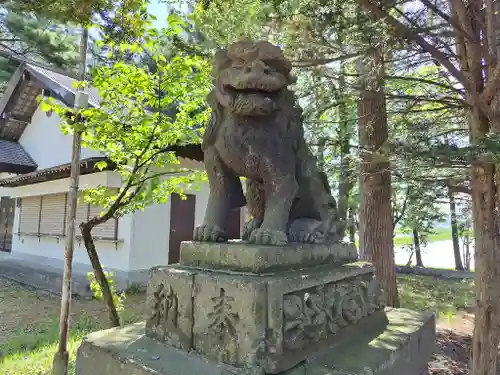 神楽神社の狛犬