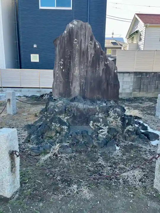 横浜熊野神社の{uncategorized: "未分類", other: "その他", undefined: "問題あり", building: "その他建物", grave: "お墓", sacred_gate: "鳥居", guardian: "狛犬", statue: "像", buddha: "仏像", history: "歴史", nature: "自然", garden: "庭園", animal: "動物", pagoda: "塔", temizu: "手水舎", mountain_gate: "山門・神門", sanctuary: "本殿・本堂", subordinate: "末社・摂社", art: "芸術", scenery: "景色", jizo: "地蔵", ema: "絵馬", goshuin: "御朱印", omikuji: "おみくじ", items: "授与品その他", amulet: "お守り", goshuincho: "御朱印帳", eats: "食事", festival: "お祭り", votive_dance: "神楽", shichigosan: "七五三参", wedding: "結婚式", experience: "体験その他", initially: "初詣", around: "周辺", anti_infection: "感染症対策"}