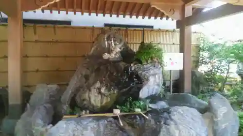 馬橋稲荷神社の手水舎