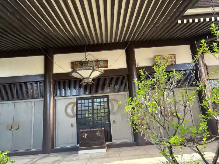 弥勒寺の本殿・本堂