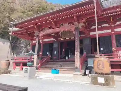那古寺の本殿・本堂
