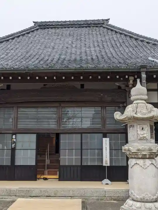 光明寺(とら薬師)の本殿・本堂