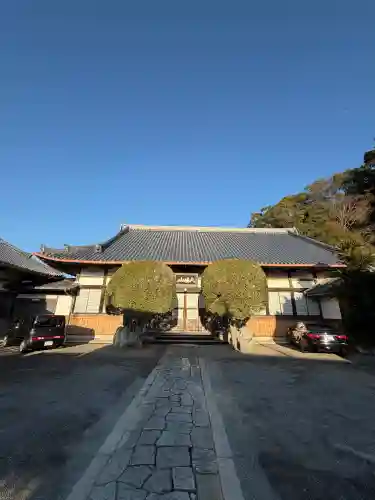 仏光寺（佛光寺）の{uncategorized: "未分類", other: "その他", undefined: "問題あり", building: "その他建物", grave: "お墓", sacred_gate: "鳥居", guardian: "狛犬", statue: "像", buddha: "仏像", history: "歴史", nature: "自然", garden: "庭園", animal: "動物", pagoda: "塔", temizu: "手水舎", mountain_gate: "山門・神門", sanctuary: "本殿・本堂", subordinate: "末社・摂社", art: "芸術", scenery: "景色", jizo: "地蔵", ema: "絵馬", goshuin: "御朱印", omikuji: "おみくじ", items: "授与品その他", amulet: "お守り", goshuincho: "御朱印帳", eats: "食事", festival: "お祭り", votive_dance: "神楽", shichigosan: "七五三参", wedding: "結婚式", experience: "体験その他", initially: "初詣", around: "周辺", anti_infection: "感染症対策"}