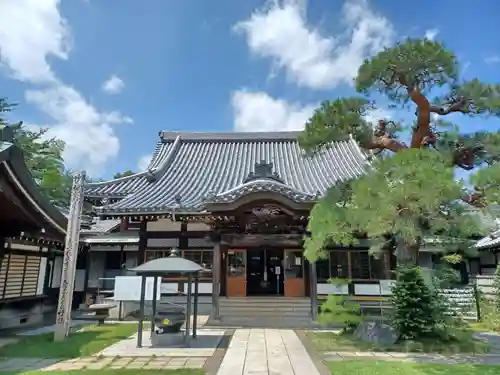 長泉寺の本殿