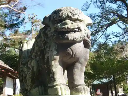 鶴谷八幡宮の狛犬