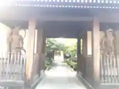 西明寺の山門