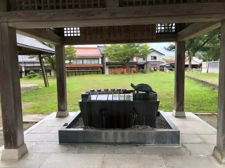水若酢神社の手水舎