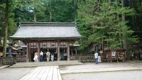 諏訪大社の本殿・本堂