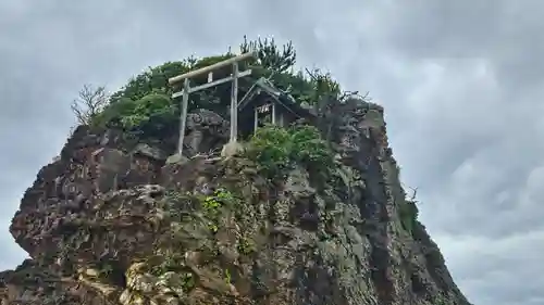 稲佐の浜　弁天島(島根県)