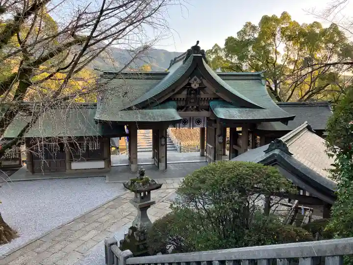 和霊神社の山門・神門