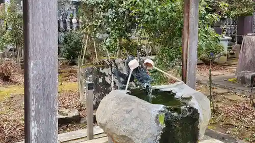 龍宝寺の手水舎