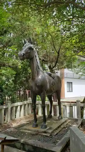 闘鶏神社の狛犬