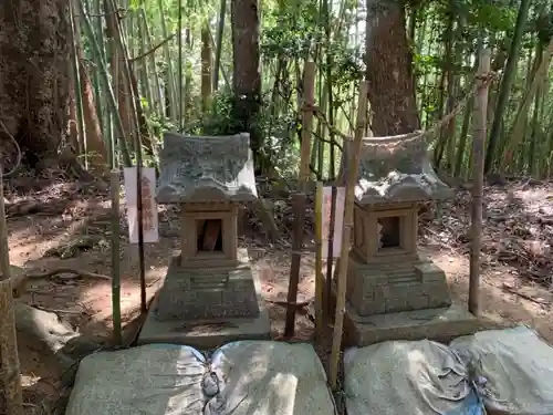 八幡神社の末社