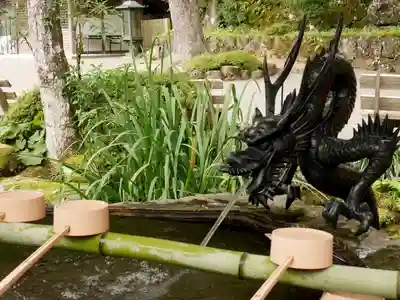 天河大辨財天社の手水舎