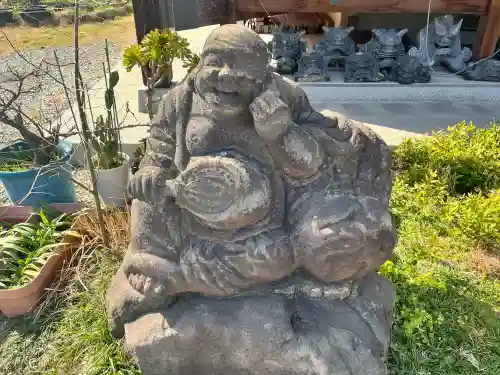 海岸寺の{uncategorized: "未分類", other: "その他", undefined: "問題あり", building: "その他建物", grave: "お墓", sacred_gate: "鳥居", guardian: "狛犬", statue: "像", buddha: "仏像", history: "歴史", nature: "自然", garden: "庭園", animal: "動物", pagoda: "塔", temizu: "手水舎", mountain_gate: "山門・神門", sanctuary: "本殿・本堂", subordinate: "末社・摂社", art: "芸術", scenery: "景色", jizo: "地蔵", ema: "絵馬", goshuin: "御朱印", omikuji: "おみくじ", items: "授与品その他", amulet: "お守り", goshuincho: "御朱印帳", eats: "食事", festival: "お祭り", votive_dance: "神楽", shichigosan: "七五三参", wedding: "結婚式", experience: "体験その他", initially: "初詣", around: "周辺", anti_infection: "感染症対策"}