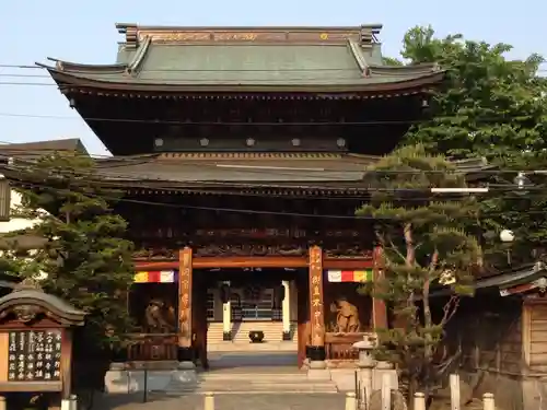 中央寺の山門・神門