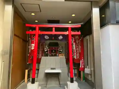 豊川稲荷東京別院御分社の{uncategorized: "未分類", other: "その他", undefined: "問題あり", building: "その他建物", grave: "お墓", sacred_gate: "鳥居", guardian: "狛犬", statue: "像", buddha: "仏像", history: "歴史", nature: "自然", garden: "庭園", animal: "動物", pagoda: "塔", temizu: "手水舎", mountain_gate: "山門・神門", sanctuary: "本殿・本堂", subordinate: "末社・摂社", art: "芸術", scenery: "景色", jizo: "地蔵", ema: "絵馬", goshuin: "御朱印", omikuji: "おみくじ", items: "授与品その他", amulet: "お守り", goshuincho: "御朱印帳", eats: "食事", festival: "お祭り", votive_dance: "神楽", shichigosan: "七五三参", wedding: "結婚式", experience: "体験その他", initially: "初詣", around: "周辺", anti_infection: "感染症対策"}