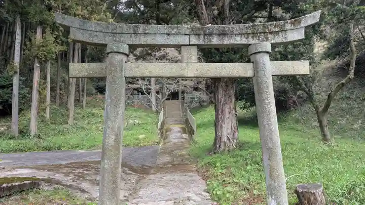 白山神社の鳥居