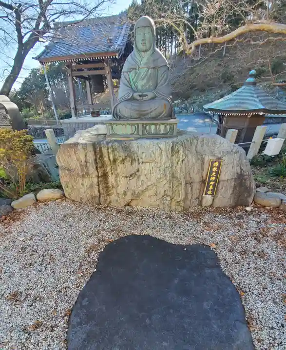 吉祥寺の像
