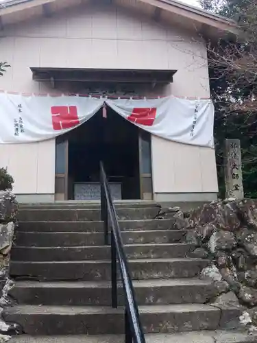 岩屋観音の本殿・本堂