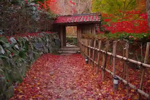 教林坊の山門