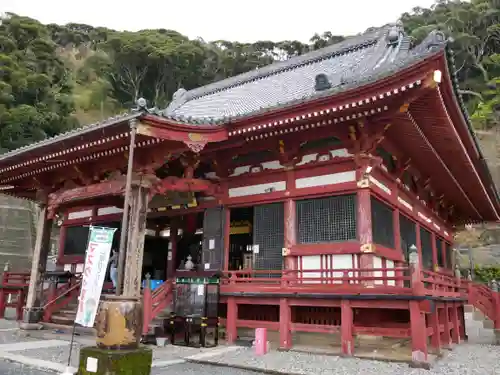 那古寺の本殿・本堂